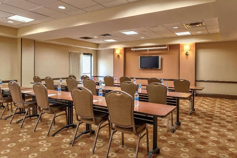 Wyndham Garden Kansas City Airport photo 1