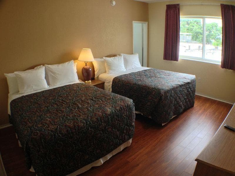 Parisian Hotel & Suites 4