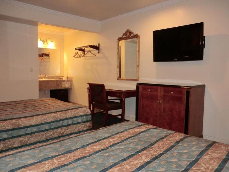 Monterey Oceanside Inn 5