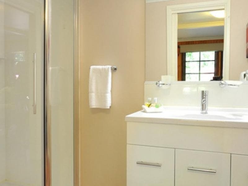 Holly Lodge (Adults Only) 3