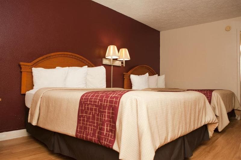 Red Roof Inn & Suites Jackson photo 1