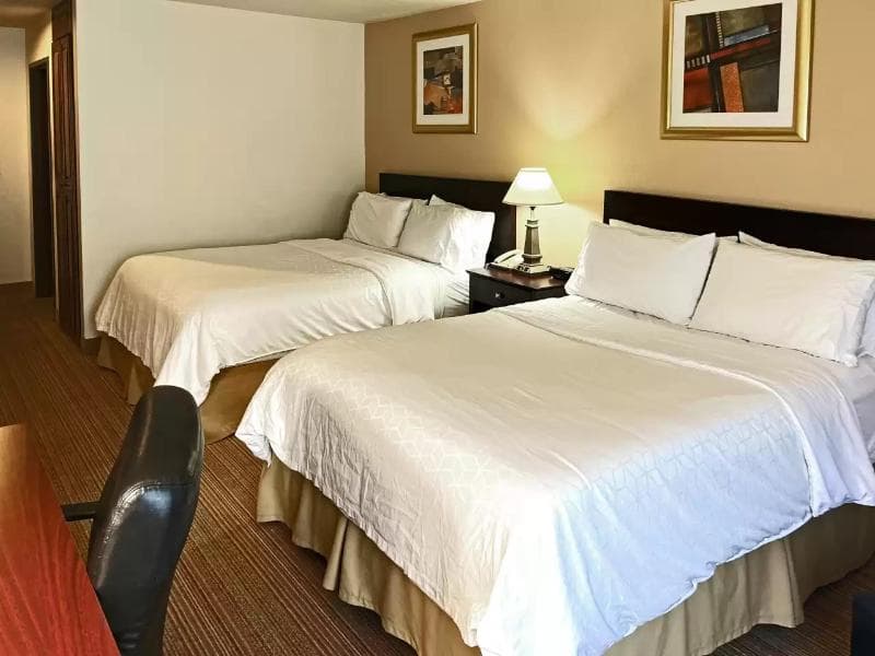 Germantown Inn And Suites 1