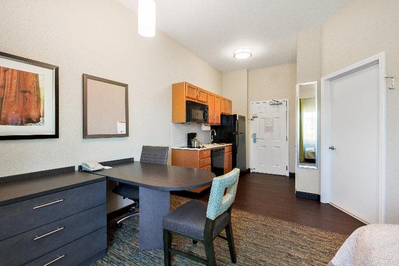 Candlewood Suites Medford 3
