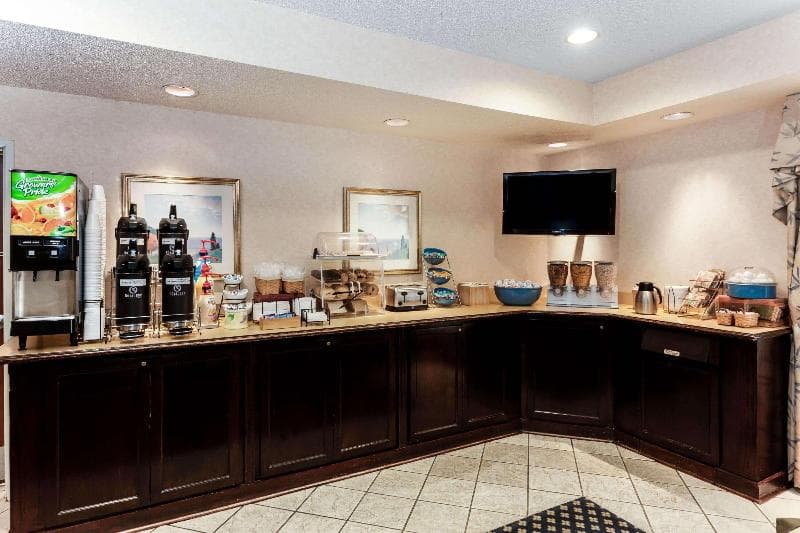 La Quinta Inn & Suites Milwaukee SW New Berlin 3