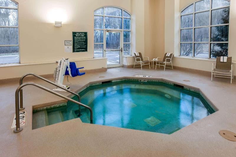 La Quinta Inn & Suites Milwaukee SW New Berlin 5