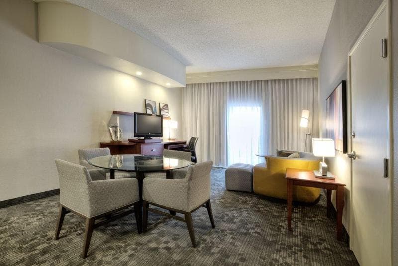 Courtyard By Marriott Mcallen Airport 4
