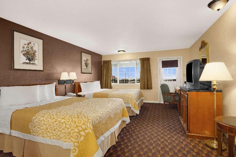 Days Inn By Wyndham San Simeon photo 1