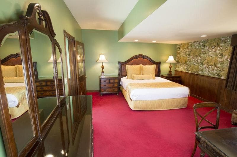 Madonna Inn 4