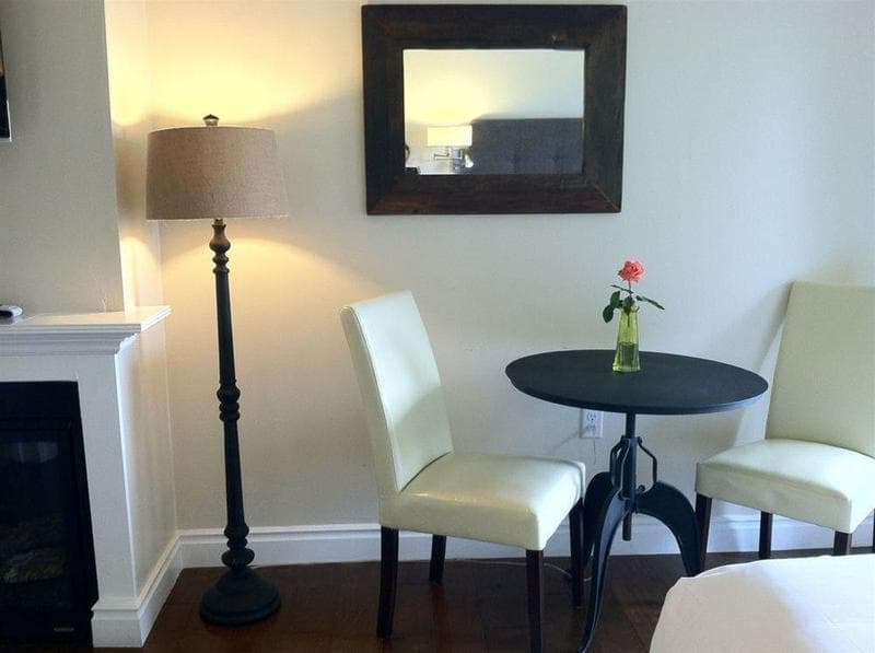Beach Bungalows Inn & Suites 2