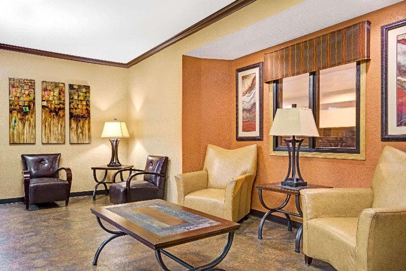 Blaine Town Inn & Suites photo 1