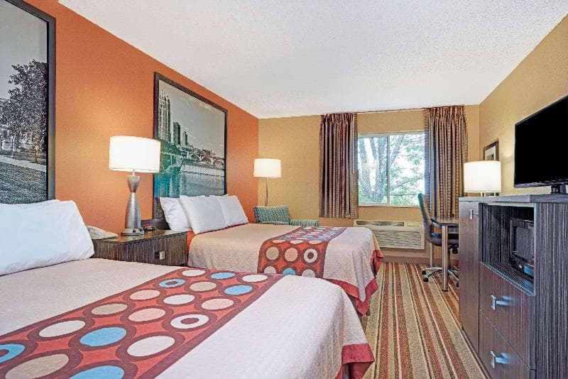 Blaine Town Inn & Suites 3