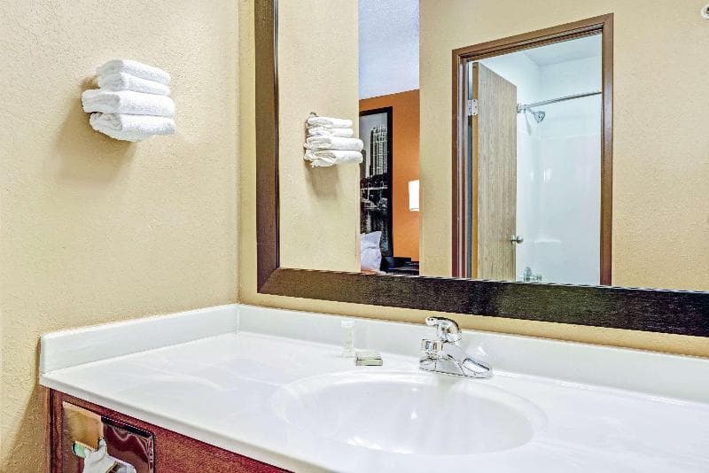 Blaine Town Inn & Suites 5