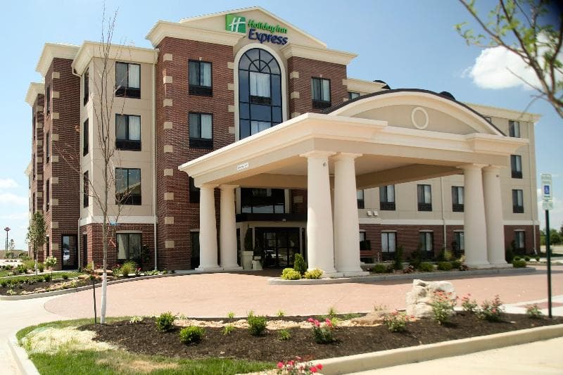 Holiday Inn Express Marion 5