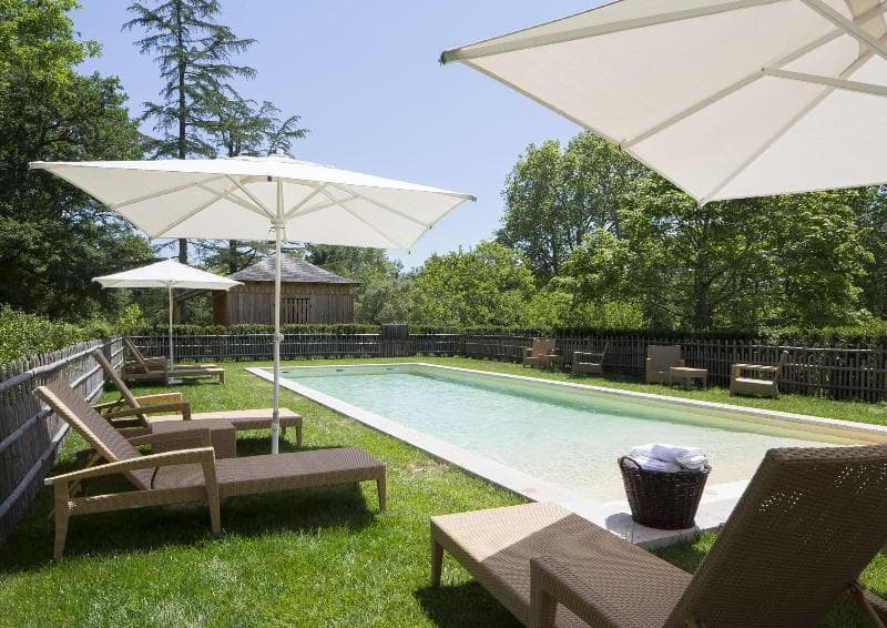 Relais & Châteaux La Bastide main
