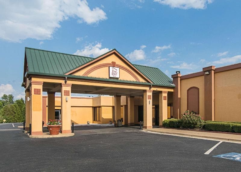Ramada Conference Center Forsyth 3