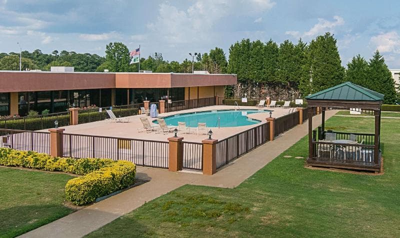 Ramada Conference Center Forsyth 4