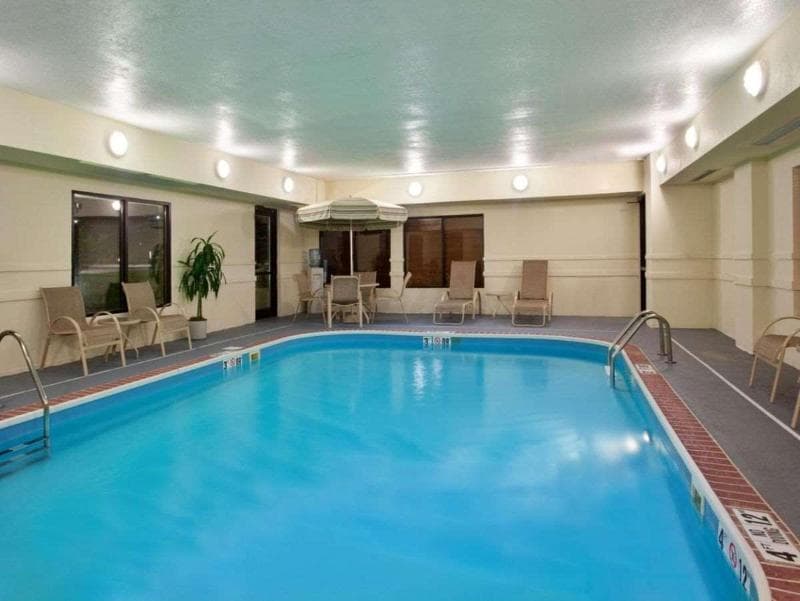 Baymont by Wyndham Merrillville 5
