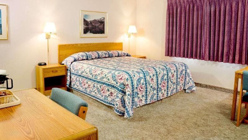 Ruby Inn photo 1