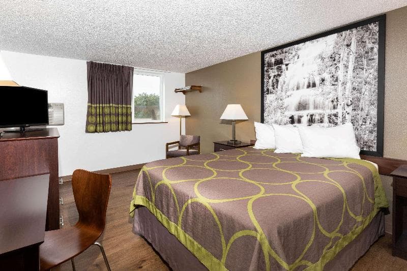 Super 8 by Wyndham Missoula/Brooks Street 5