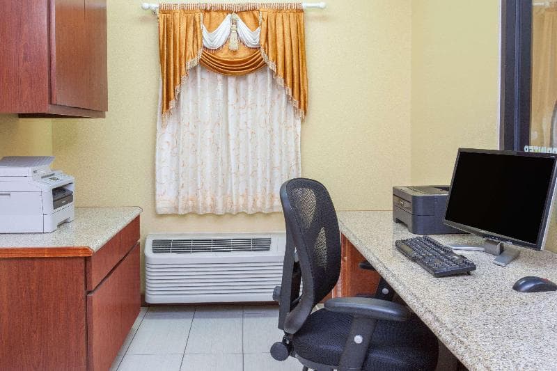 Ramada Limited Decatur 2