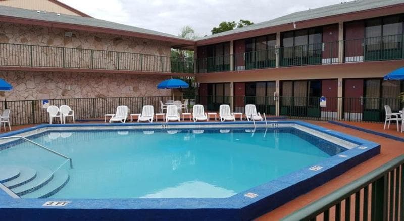 Garden Inn Homestead 1