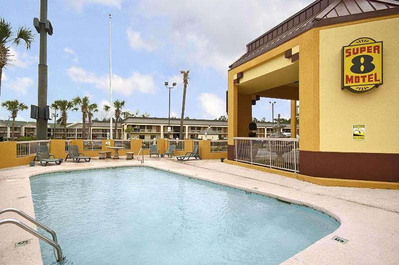 Super 8 By Wyndham Mobile/Tillmans Corner 4