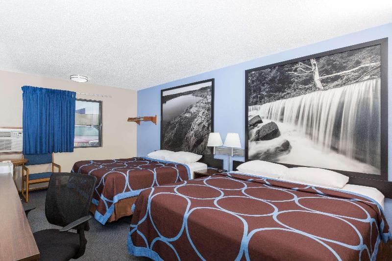 Super 8 By Wyndham Manhattan photo 1