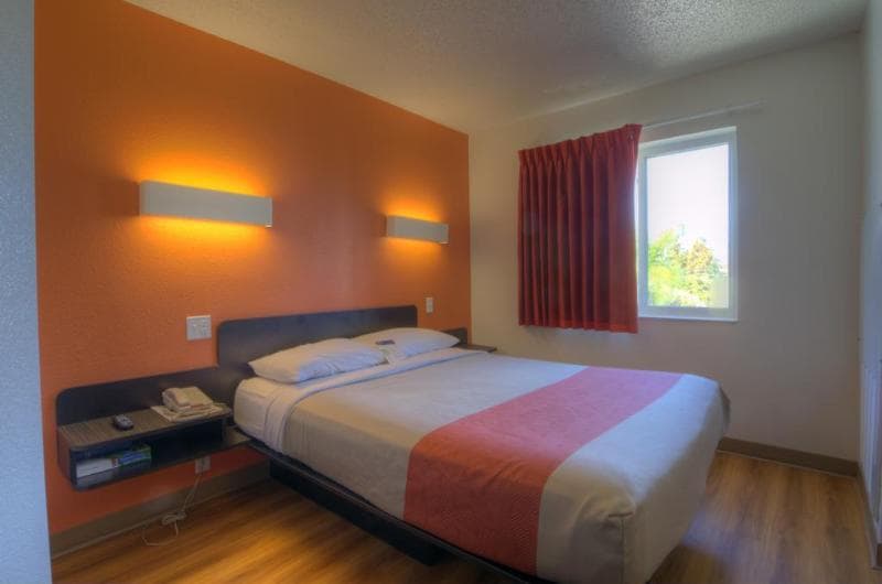 Motel 6 Orlando International Drive 4