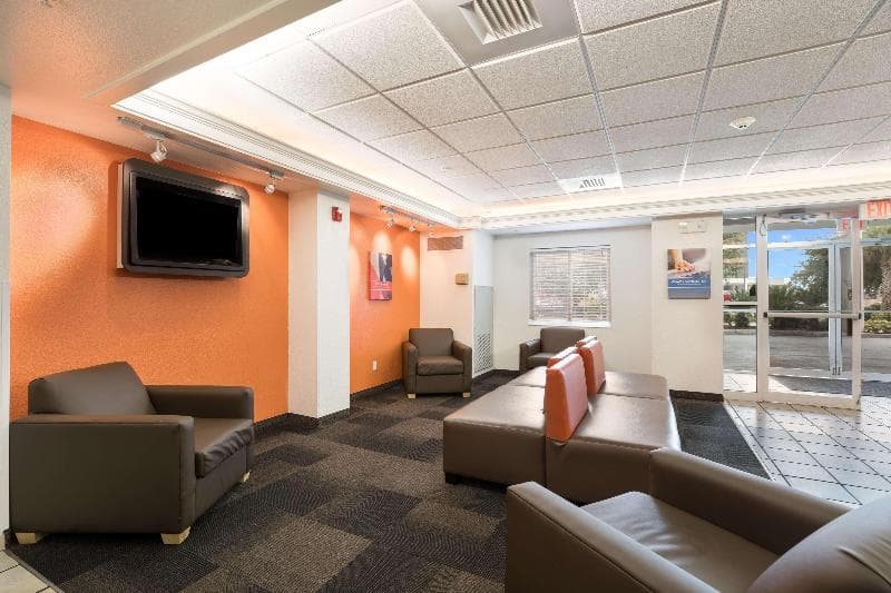 Motel 6 Orlando International Drive 1