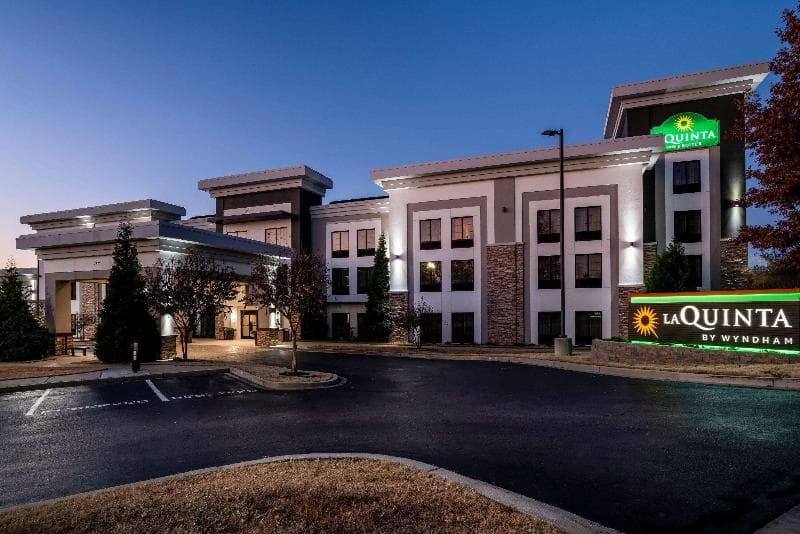 La Quinta Inn & Suites by Wyndham Memphis Wolfchase 5