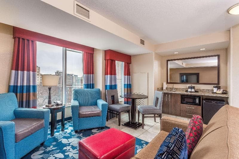 Hampton Inn & Suites Madison / Downtown photo 1