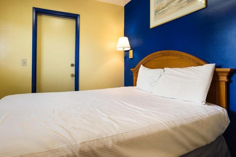 Aqua Breeze Inn 5