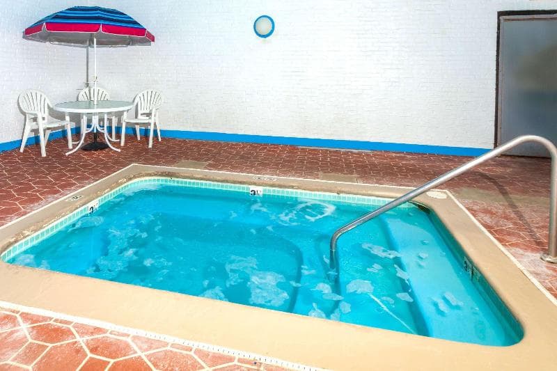 Days Inn by Wyndham Portage 5