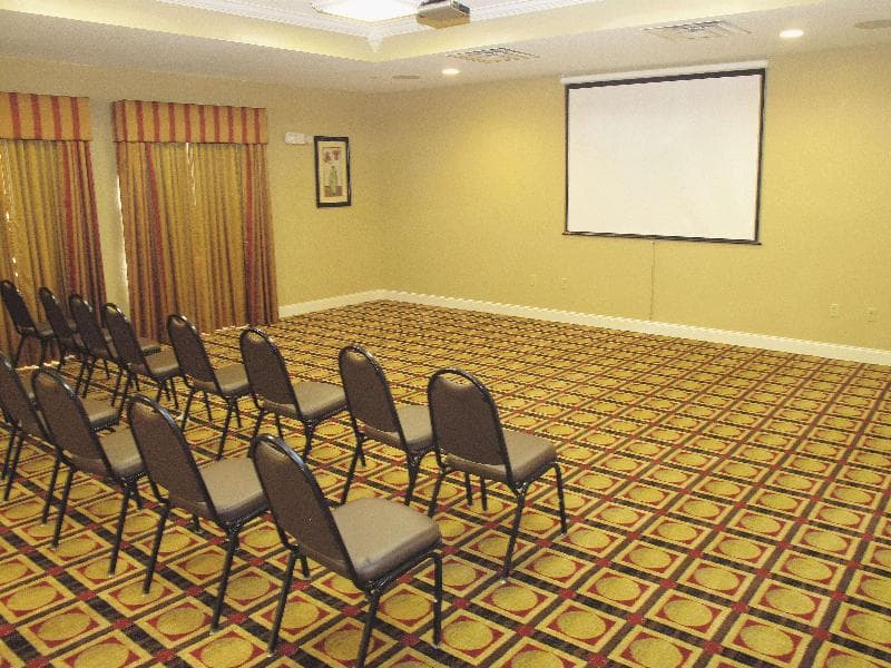 La Quinta Inn & Suites by Wyndham Macon West 1