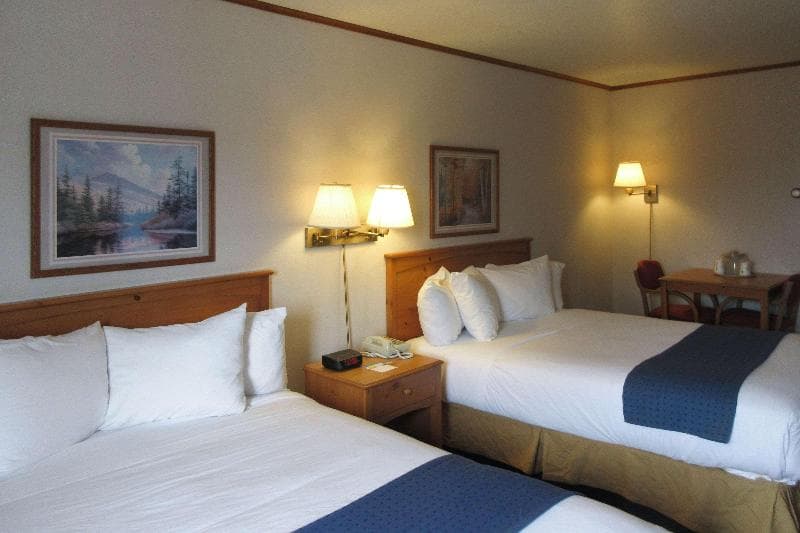 Days Inn By Wyndham Mackinaw City/Bridgeview Area 2