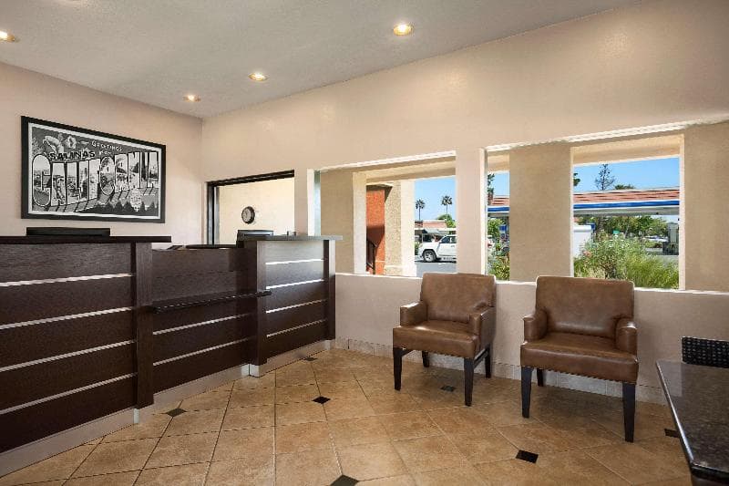 Super 8 By Wyndham Salinas 3