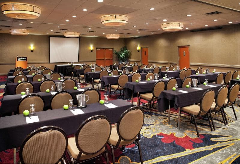 DoubleTree by Hilton Roseville Minneapolis photo 1