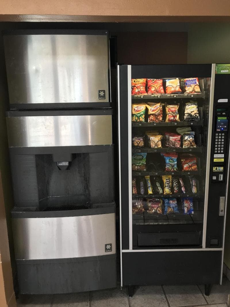 Travelers Inn Medford 3
