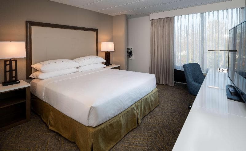 DoubleTree by Hilton Madison East 4