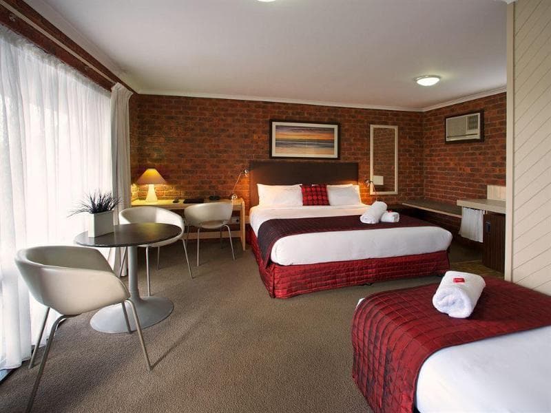 Admiral Motor Inn 3