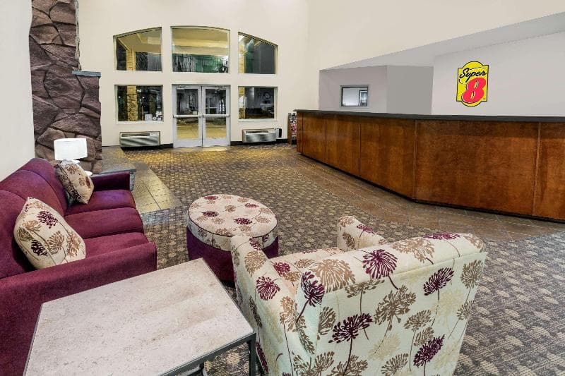 Super 8 By Wyndham Central Point Medford 3