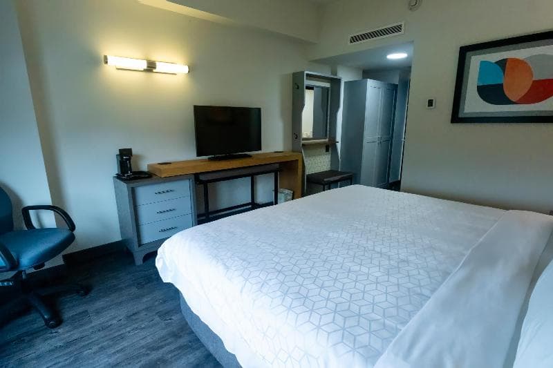 Holiday Inn Uruapan 4