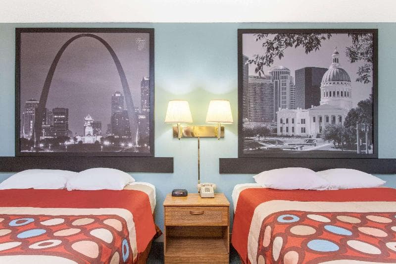 Super 8 By Wyndham Carthage 4