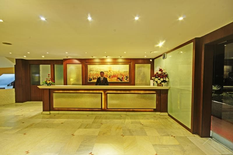 Hotel Roopa 3