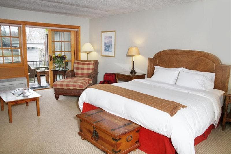 The Lodge At Riverside 2