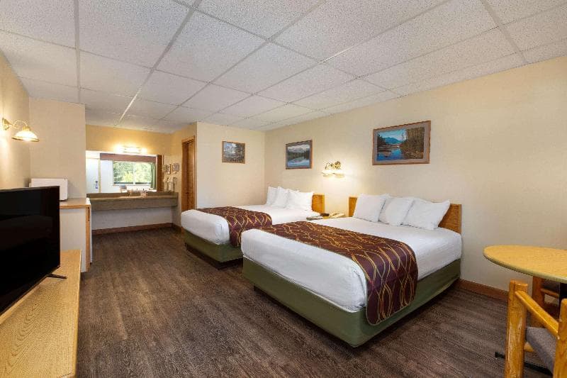Timbers Motel Bigfork photo 1