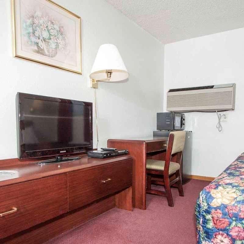 Oak Grove Inn photo 1