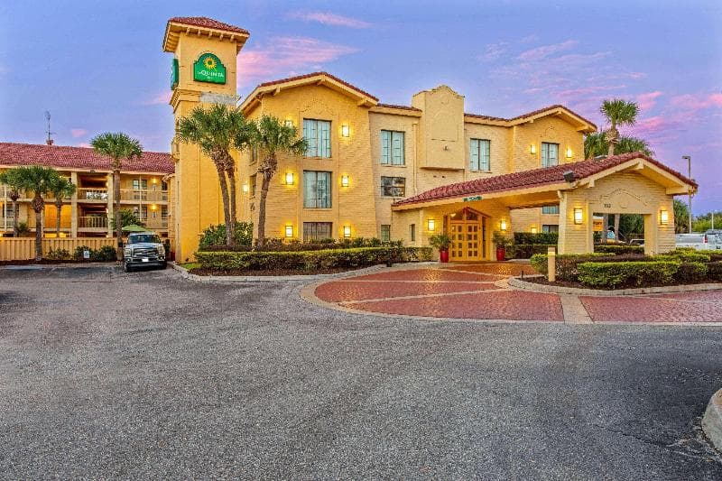 La Quinta Inn by Wyndham Orlando Airport West photo 1