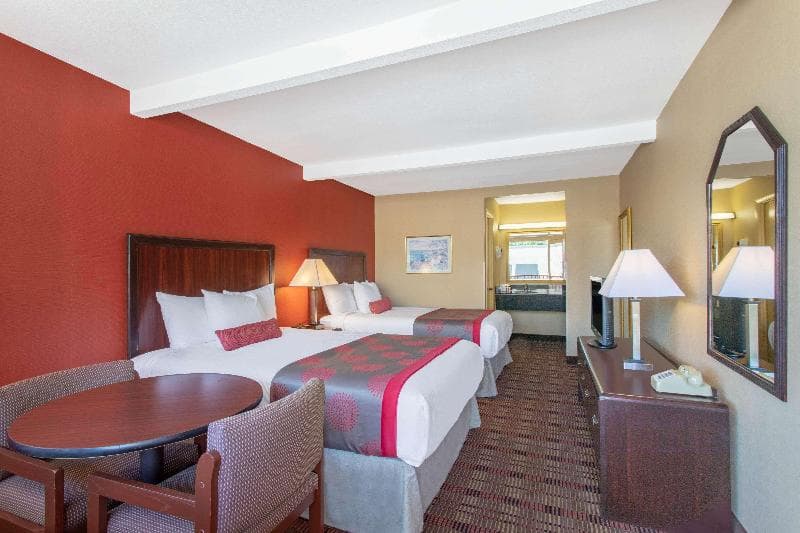 Ramada Limited Cockeysville 2