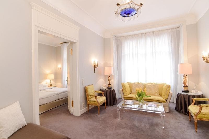 Hotel Opera 2